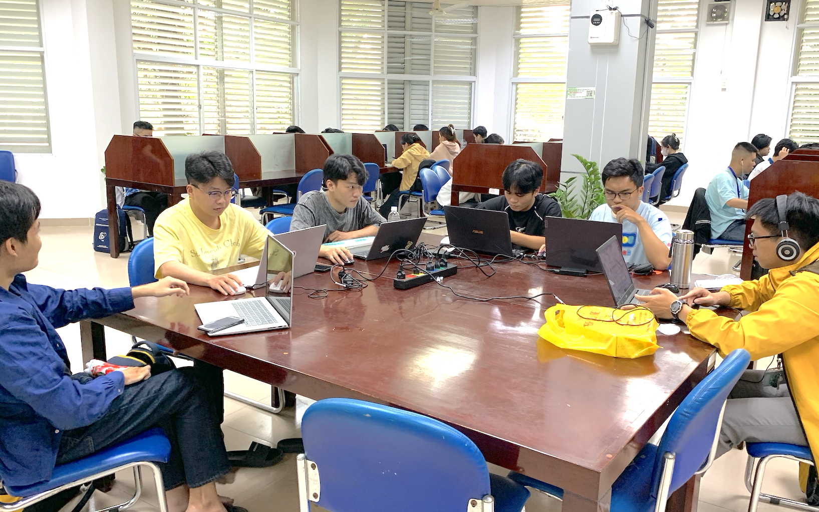 Bộ Giáo dục và Đào tạo cắt giảm 19 nội dung yêu cầu các trường công khai