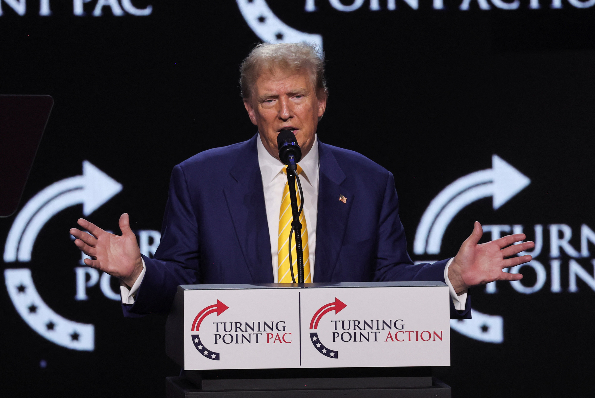 Ông Trump thu về 12 triệu USD từ buổi gây quỹ ở San Francisco