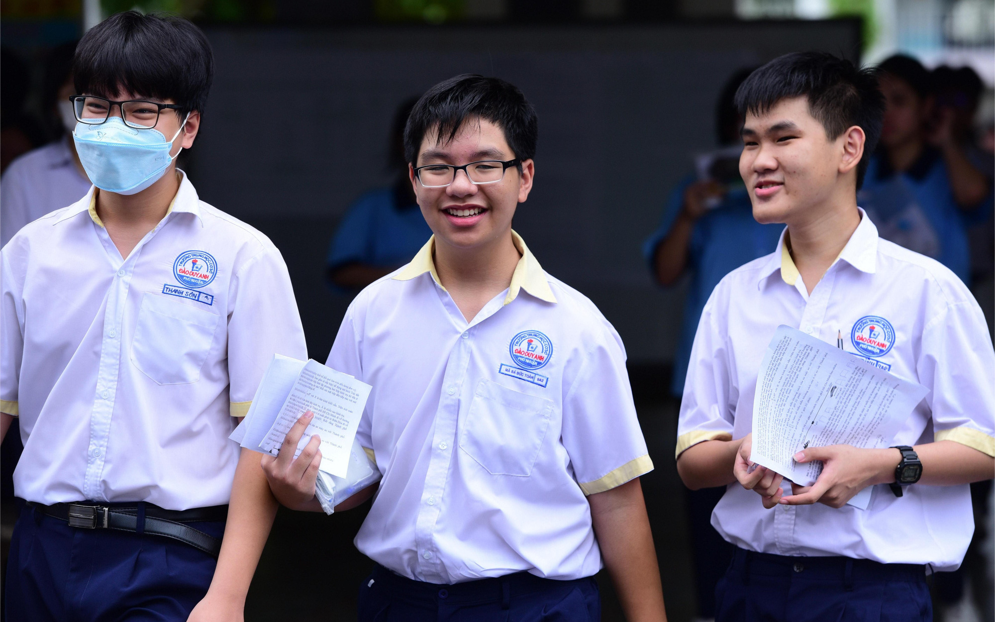 'Học toán như vậy không khóc mới lạ' nếu vẫn còn văn đề toán dạng- Ảnh 3. Bạn đọc cũng 'phân hóa' sau đề thi toán