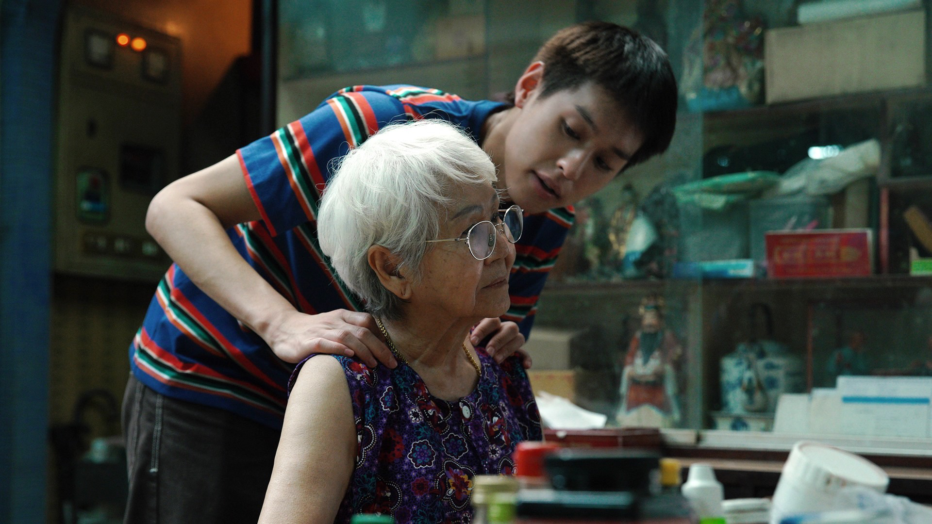 Ngoai's Legacy คือภาพยนตร์ที่ผู้ชมชาวเวียดนามสนใจมากที่สุดในสุดสัปดาห์นี้ - ภาพ: GDH Gia tài của ngoại là phim được khán giả Việt quan tâm nhất trong dịp cuối tuần này, đạt 17 tỉ đồng vào ngày chủ nhật 6-6 - Ảnh: GDH