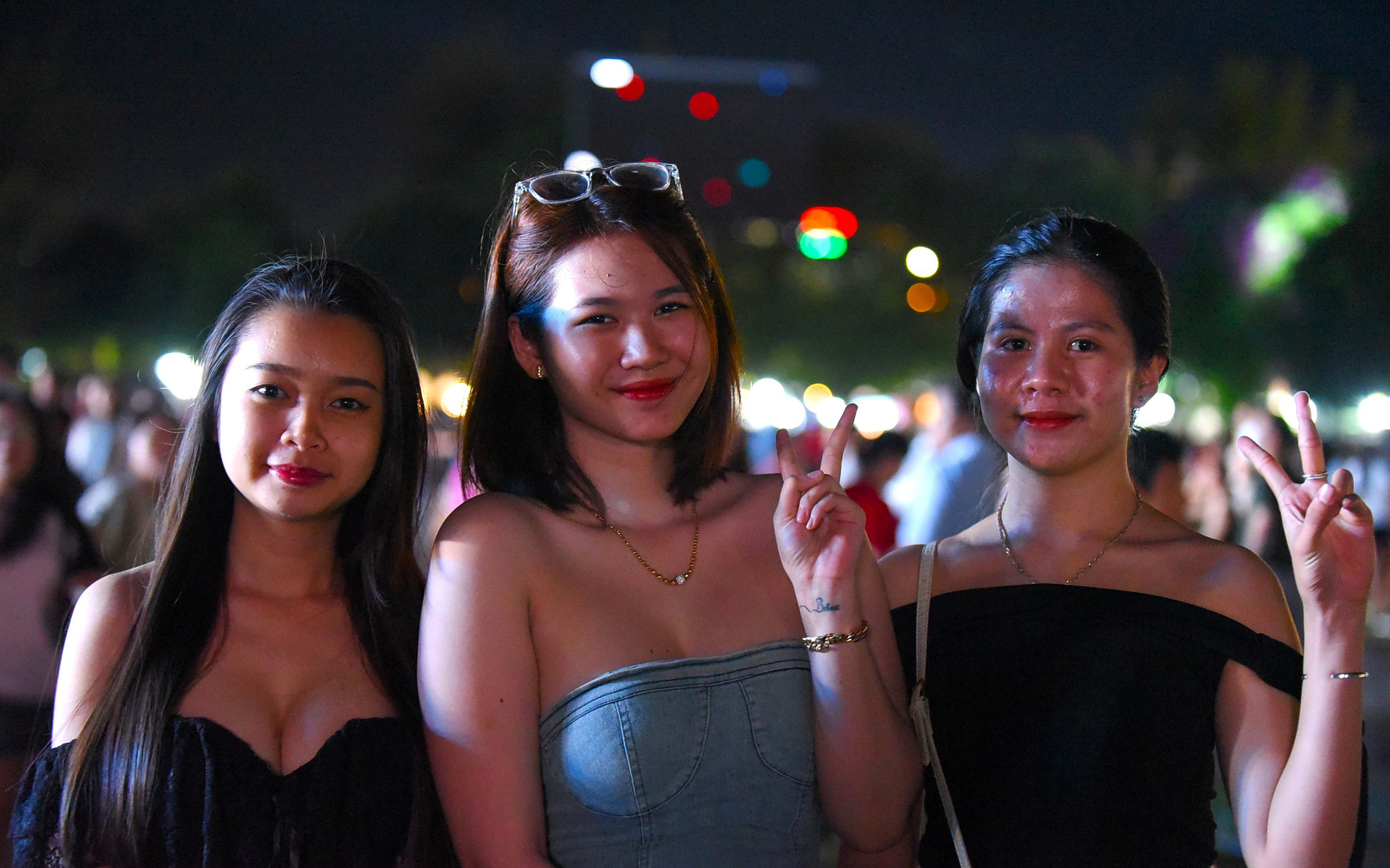 Hàng ngàn người phấn khích với đêm khai mạc Lễ hội Tinh hoa đất biển Bình Định năm 2024