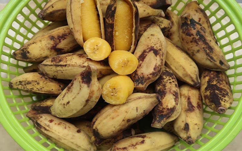 Lợi ích không ngờ của chuối luộc đối với sức khỏe- Ảnh 1. Chuối là loại quả được nhiều người yêu thích, đặc biệt là chuối luộc - Ảnh minh họa