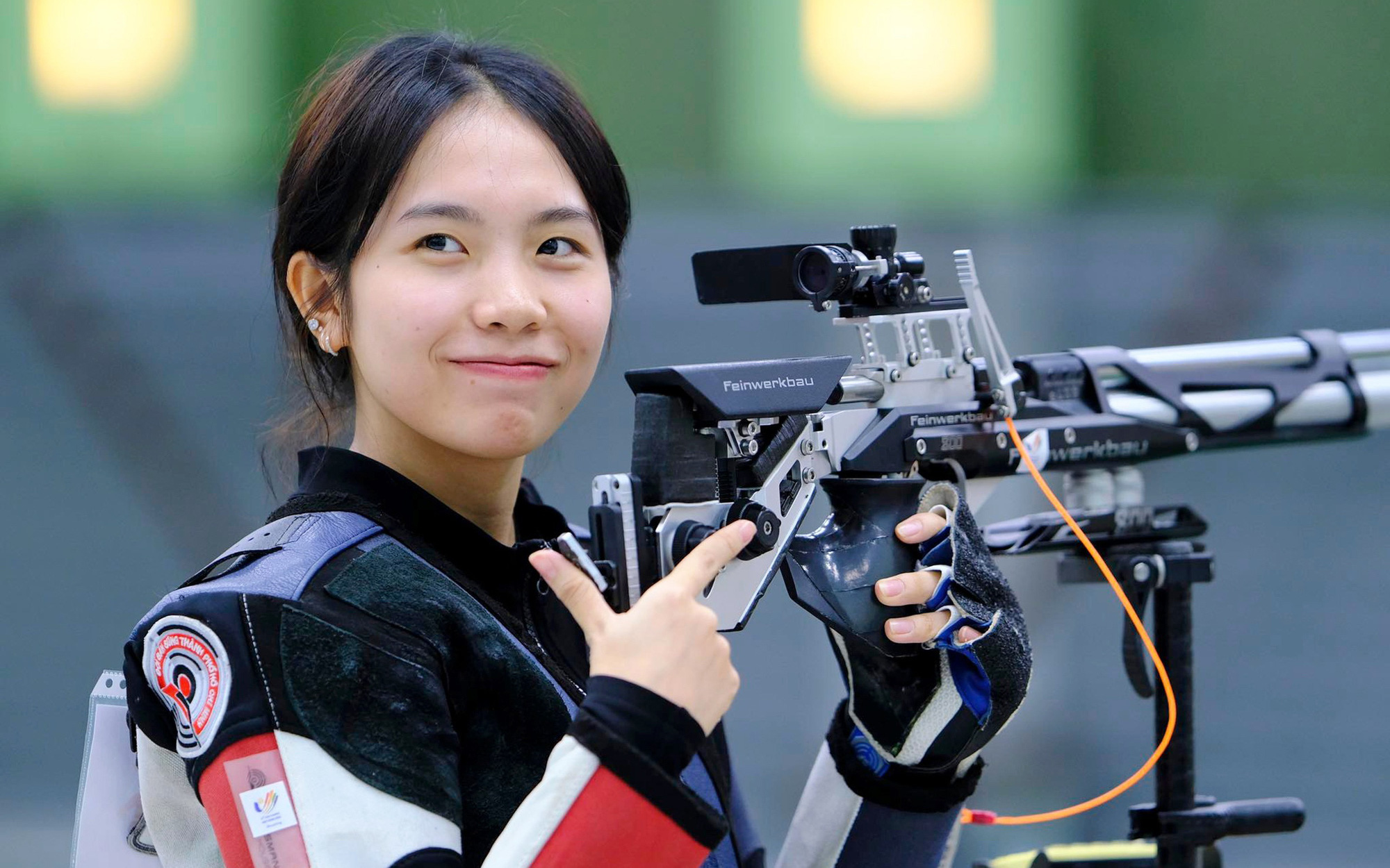 Vung mái chèo hướng đến Olympic- Ảnh 2. Xạ thủ Lê Thị Mộng Tuyền: Từ thể thao học đường đến đấu trường Olympic