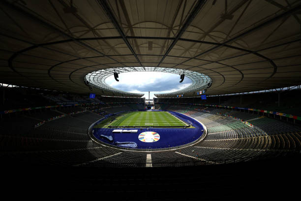 Toàn cảnh sân Olympiastadion vài tiếng trước khi trận chung kết Euro 2024 diễn ra - Ảnh: GETTY