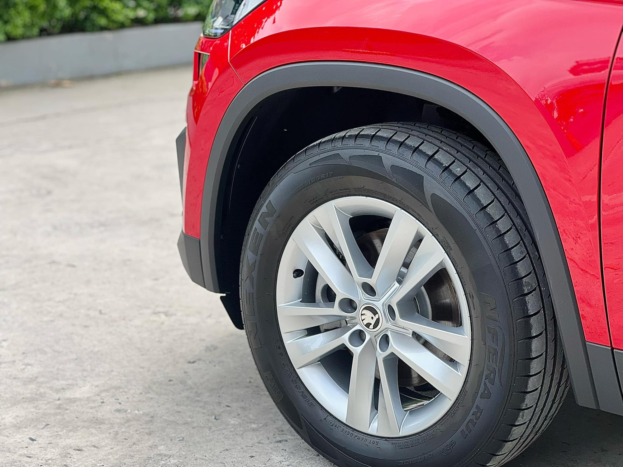 Tin tức giá xe: Skoda Kodiaq giảm hơn 200 triệu phí lăn bánh, vẫn cao hơn Hyundai Santa Fe- Ảnh 6. Tin tức giá xe: Skoda Kodiaq giảm hơn 200 triệu phí lăn bánh, vẫn cao hơn Hyundai Santa Fe- Ảnh 6.