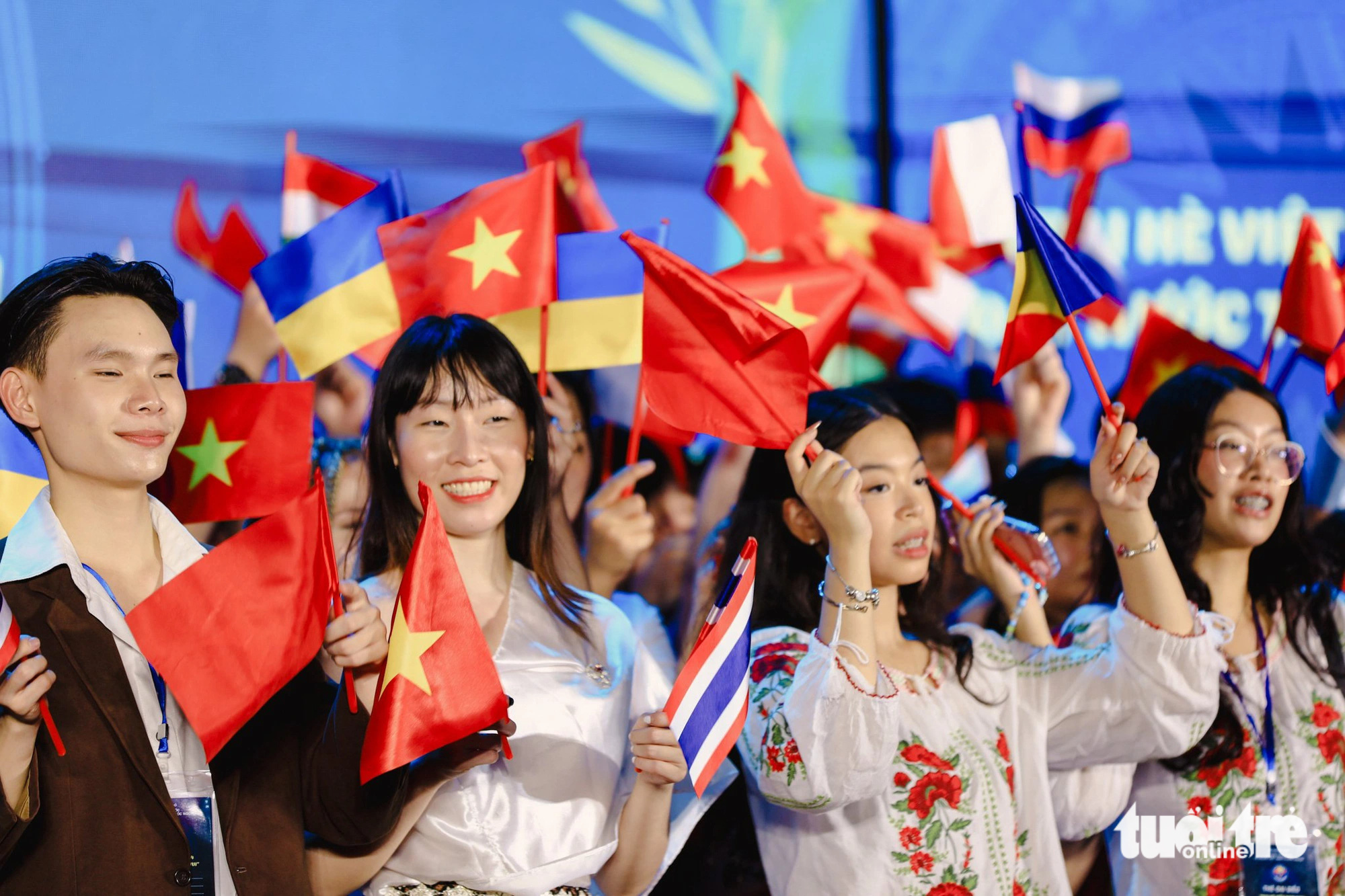 Trong khuôn khổ Trại hè Việt Nam năm 2024, các bạn trẻ kiều bào sẽ tham quan bảo tàng Hoàng Sa, giao lưu với học viên của Học viện Hải Quân tỉnh Khánh Hòa, thăm Trung tâm Quốc tế Khoa học và Giáo dục liên ngành của GS. Trần Thanh Vân (Việt kiều Pháp, nhà khoa học nghiên cứu về lý thuyết vật lý nguyên tử), thăm Bảo tàng Mỹ thuật của bà Cecile Le Pham (Việt kiều Pháp), những tấm gương kiều bào thành đạt và đầu tư về Việt Nam - Ảnh: DANH KHANG