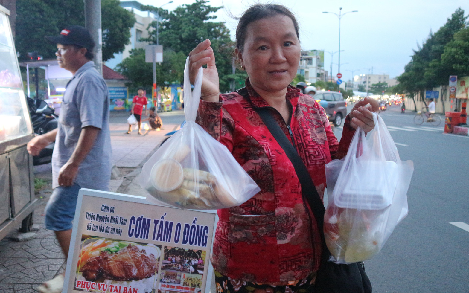 Cơm '0 đồng' ngon đúng vị nhà làm của người dân Phú Quốc - Ảnh 2.