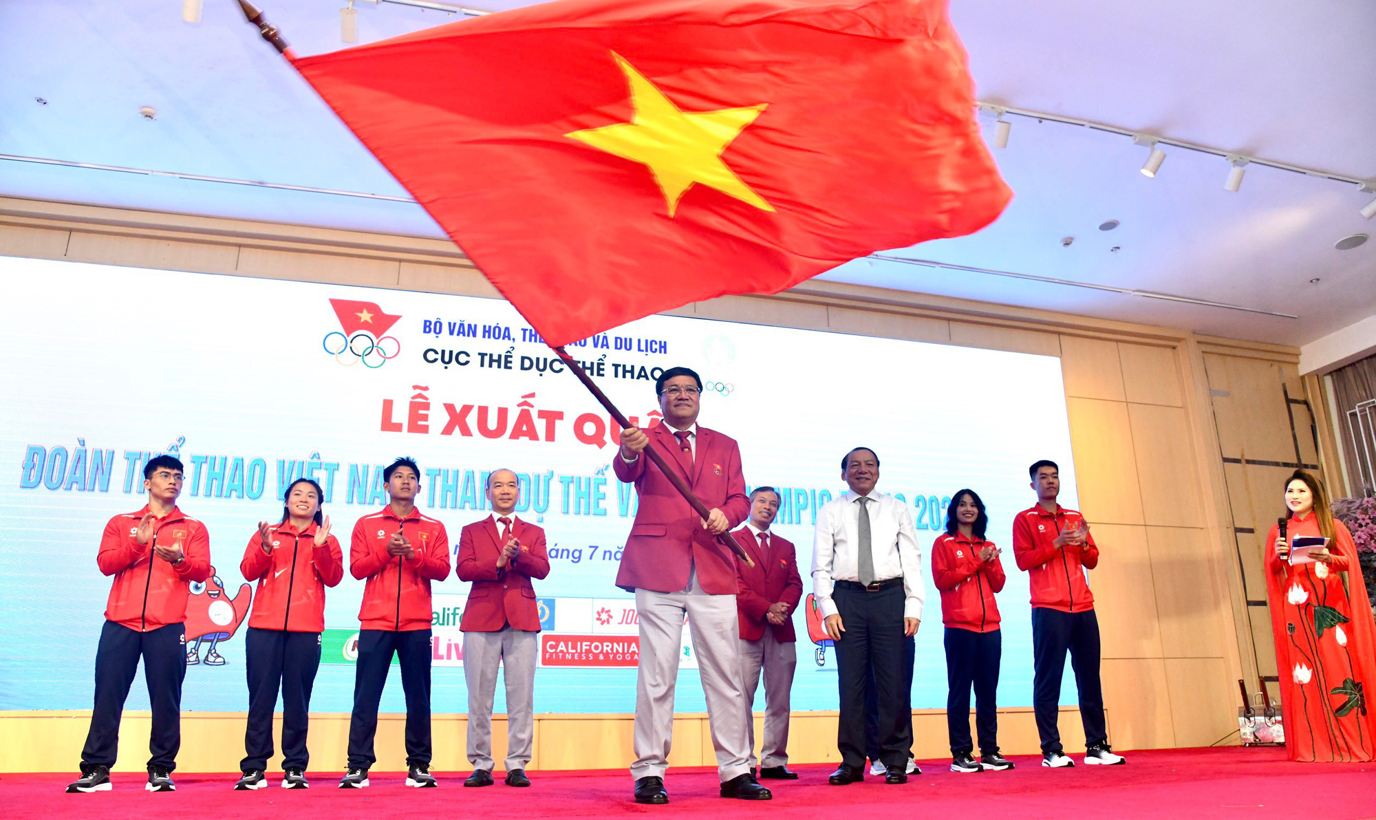 Vietnamese athletes are rewarded nearly 26 billion VND if they win the ...