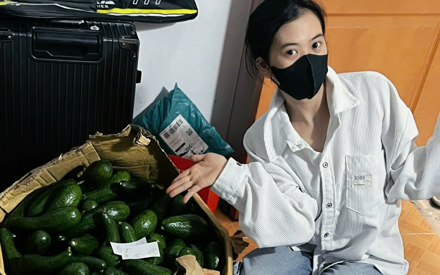 Ẩm thực chay nuôi văn hóa đọc- Ảnh 4. Lên mạng đăng bài, cô gái giúp mẹ giải cứu cả tấn bơ