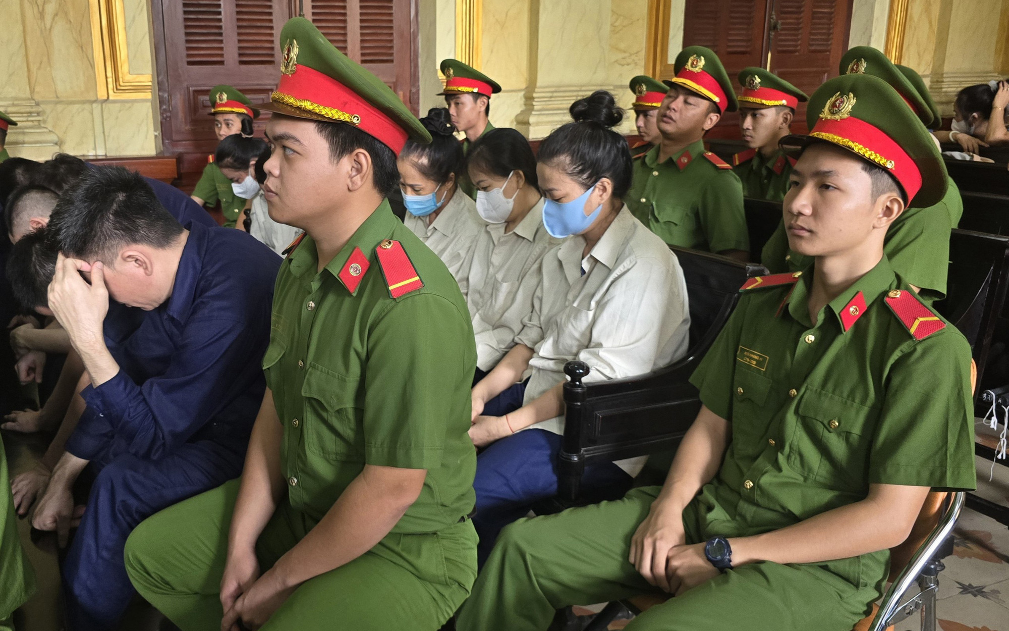 Vận chuyển lậu hơn 12kg vàng ở biên giới An Giang - Ảnh 2.