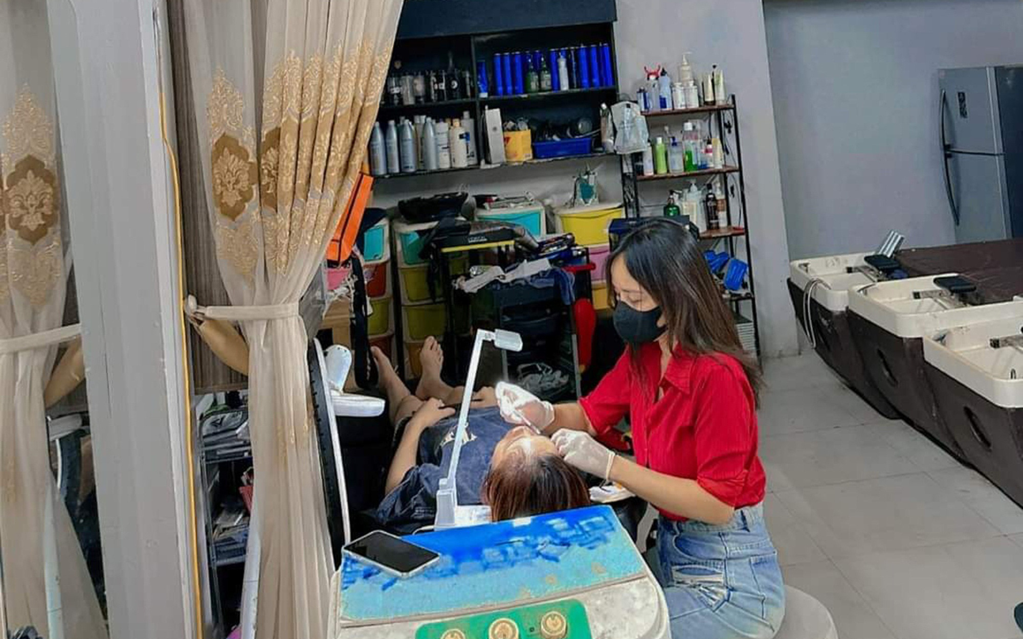 Tay ngang sửa sắc đẹp, tai biến tràn lan: Sáng học
