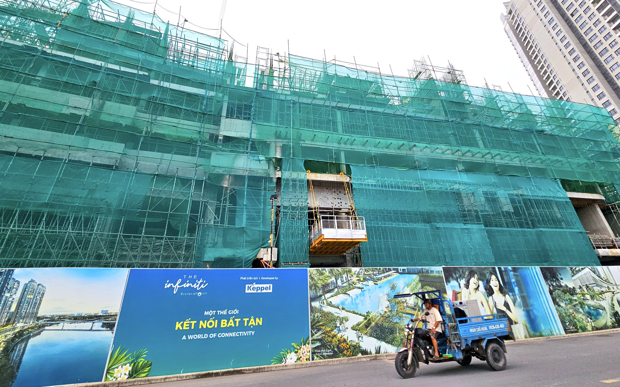 Mua bán chung cư 'tắc' khâu tính thuế chuyển nhượng, dân mong sớm tháo gỡ- Ảnh 3. Từ 1-8, mua bất động sản, nhà ở hình thành trong tương lai phải biết điều này