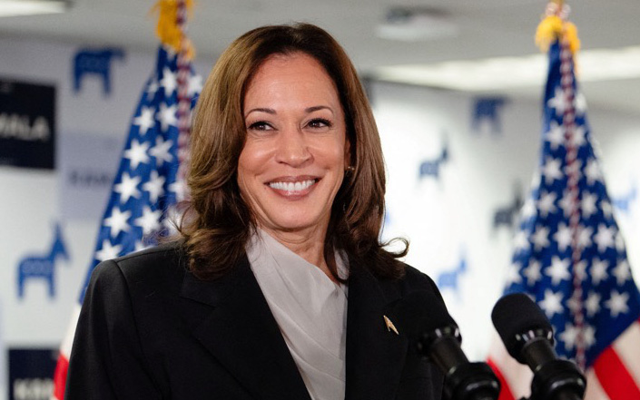 Bà Harris gặp đội ngũ tranh cử với tư cách ứng viên tổng thống, gọi ông Trump là tội phạm- Ảnh 2. Tin tức thế giới 23-7: Tin vui liên tiếp cho bà Harris; Ukraine 'khất nợ' thành công 20 tỉ USD