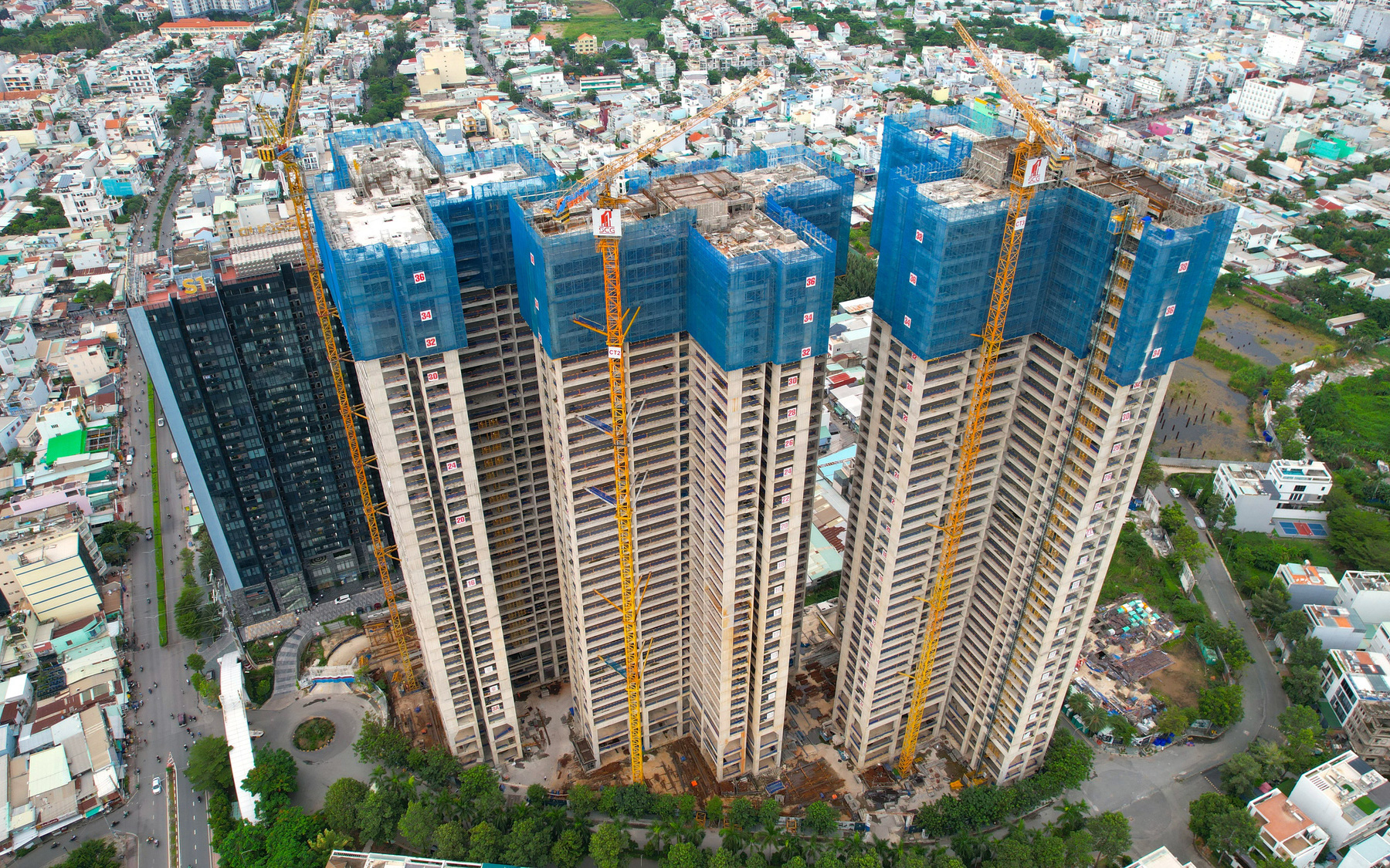 Lỗ lũy kế vượt cả vốn thực góp, cổ phiếu Tập đoàn Xây dựng Hòa Bình vào diện bị hủy niêm yết- Ảnh 2. Vụ Tập đoàn xây dựng Hòa Bình kiện Sunshine: Ngân hàng đã chuyển 158 tỉ đồng thi hành án