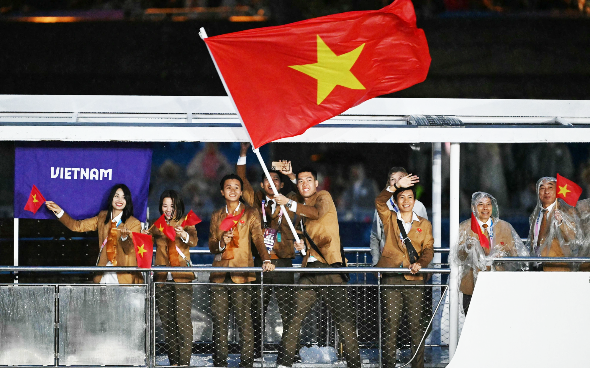 Những hình ảnh ấn tượng của lễ khai mạc Olympic 2024