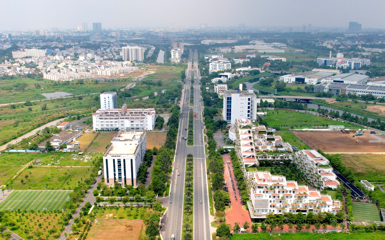 Sở Tài nguyên và Môi trường TP.HCM: Bảng giá đất mới không làm tăng giá thị trường- Ảnh 2. Sở Tài nguyên và Môi trường TP.HCM: Bảng giá đất mới chỉ bằng 70% giá thị trường