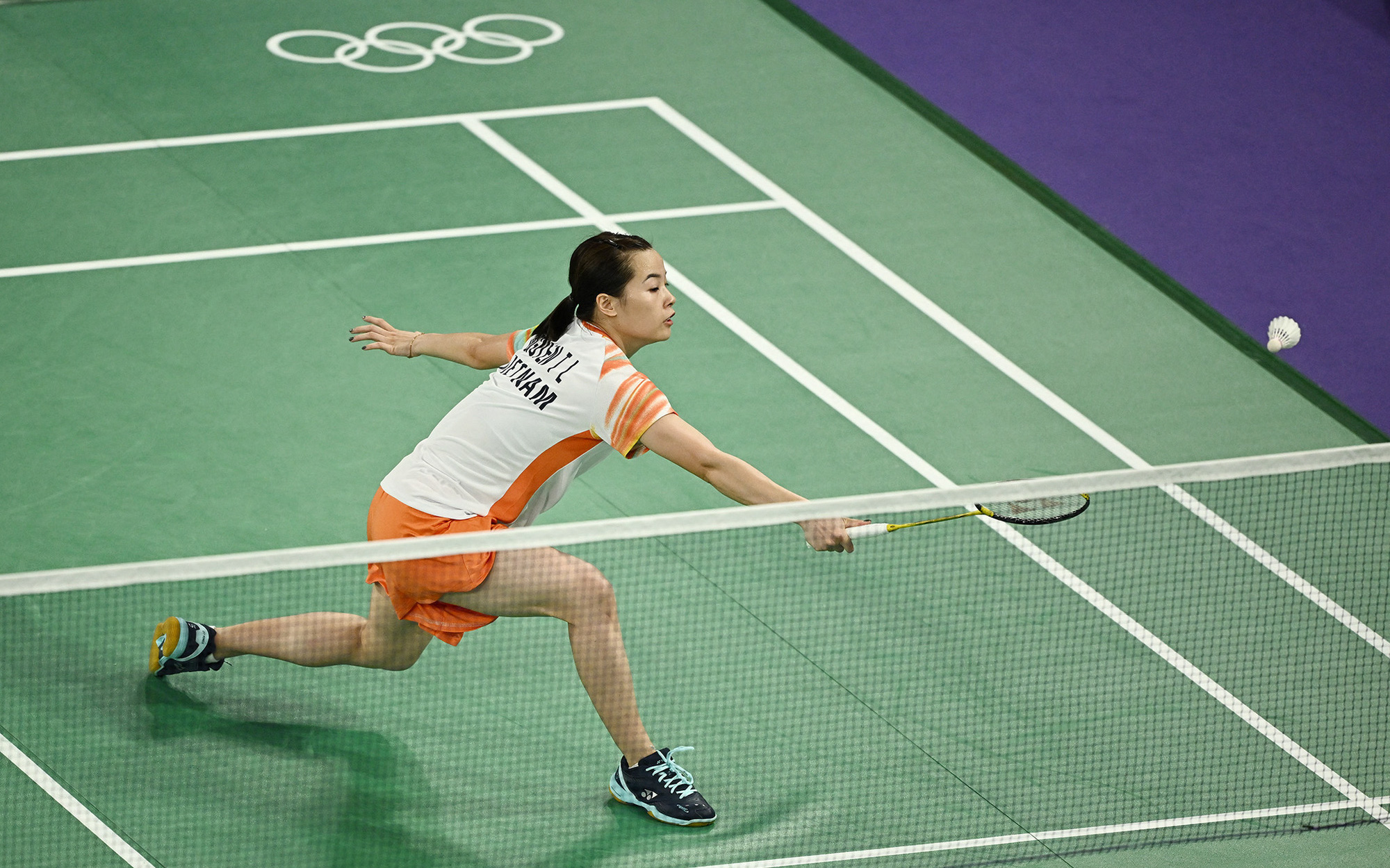 Thùy Linh đối mặt thử thách ở Olympic 2024- Ảnh 3. Tay vợt Thùy Linh thắng trận đầu tại Olympic 2024 sau 30 phút
