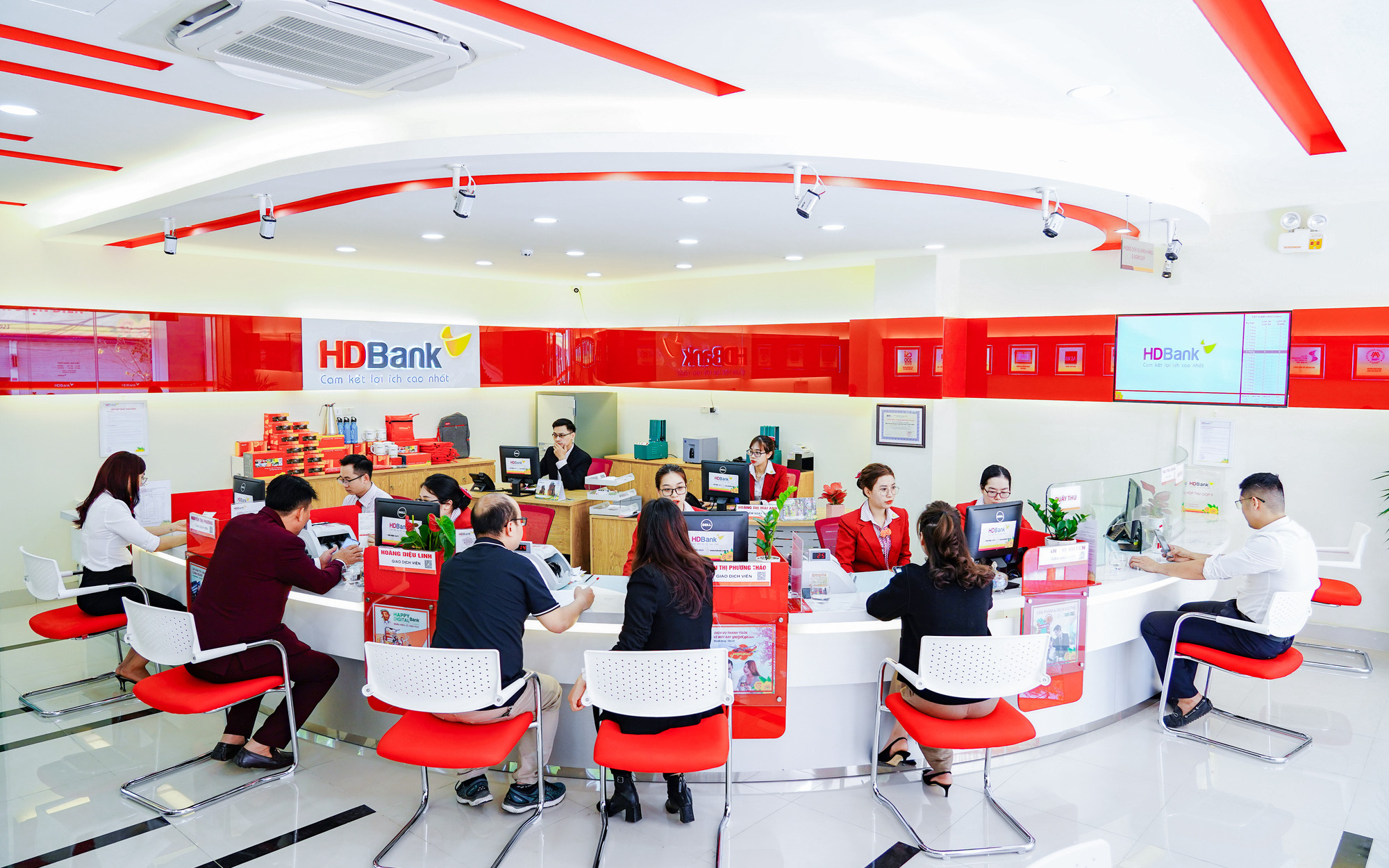 ADB vinh danh HDBank là ‘Ngân hàng đối tác hàng đầu tại Việt Nam’ - Ảnh 2.