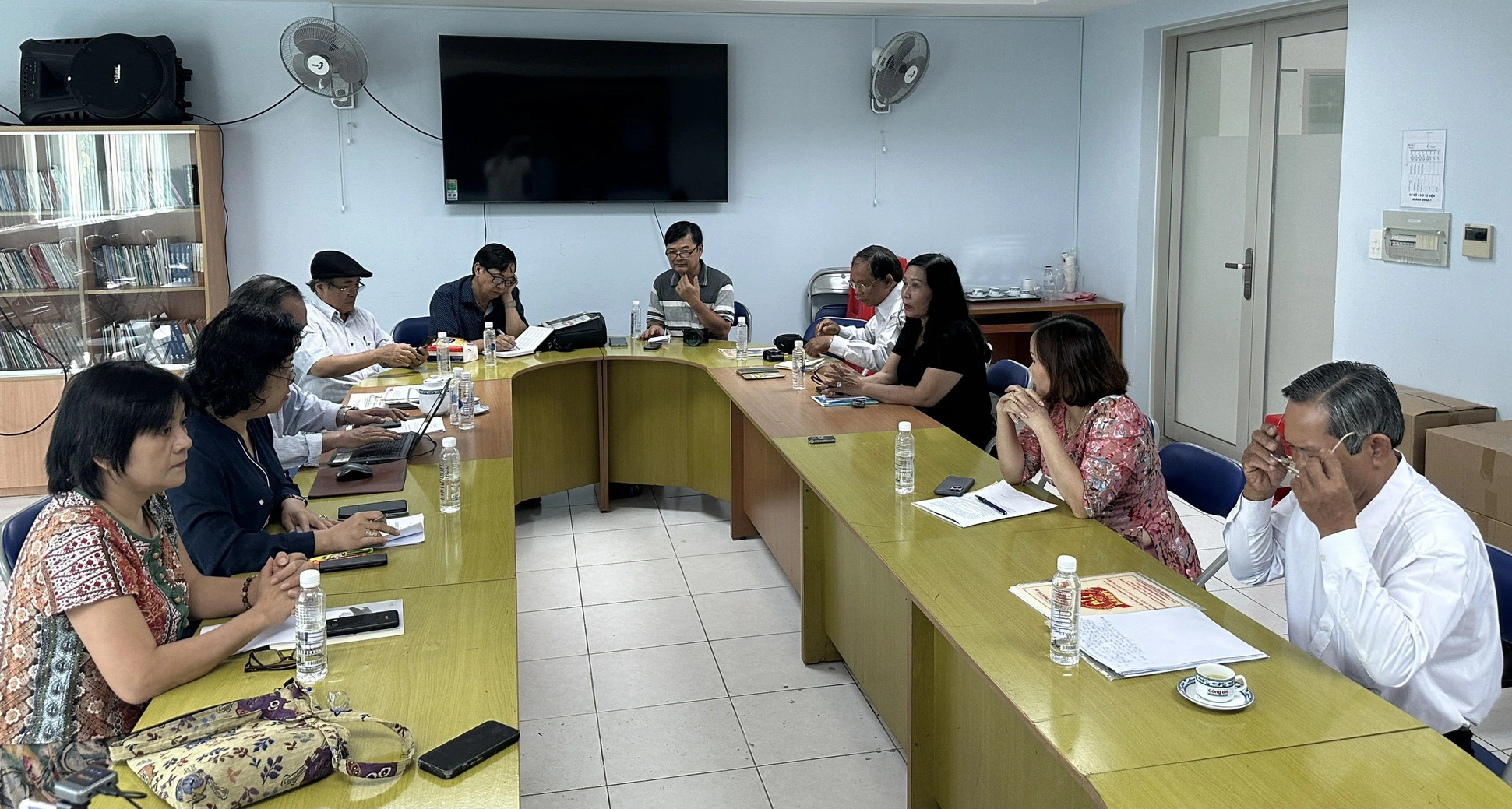 Buổi họp làm rõ khiếu nại của bà Lương Lan Hương