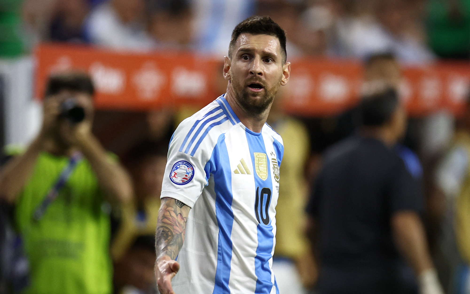 Đánh bại Venezuela ở loạt sút luân lưu, Canada gặp Argentina ở bán kết Copa America 2024- Ảnh 2. Messi nói gì sau khi sút hỏng phạt đền?