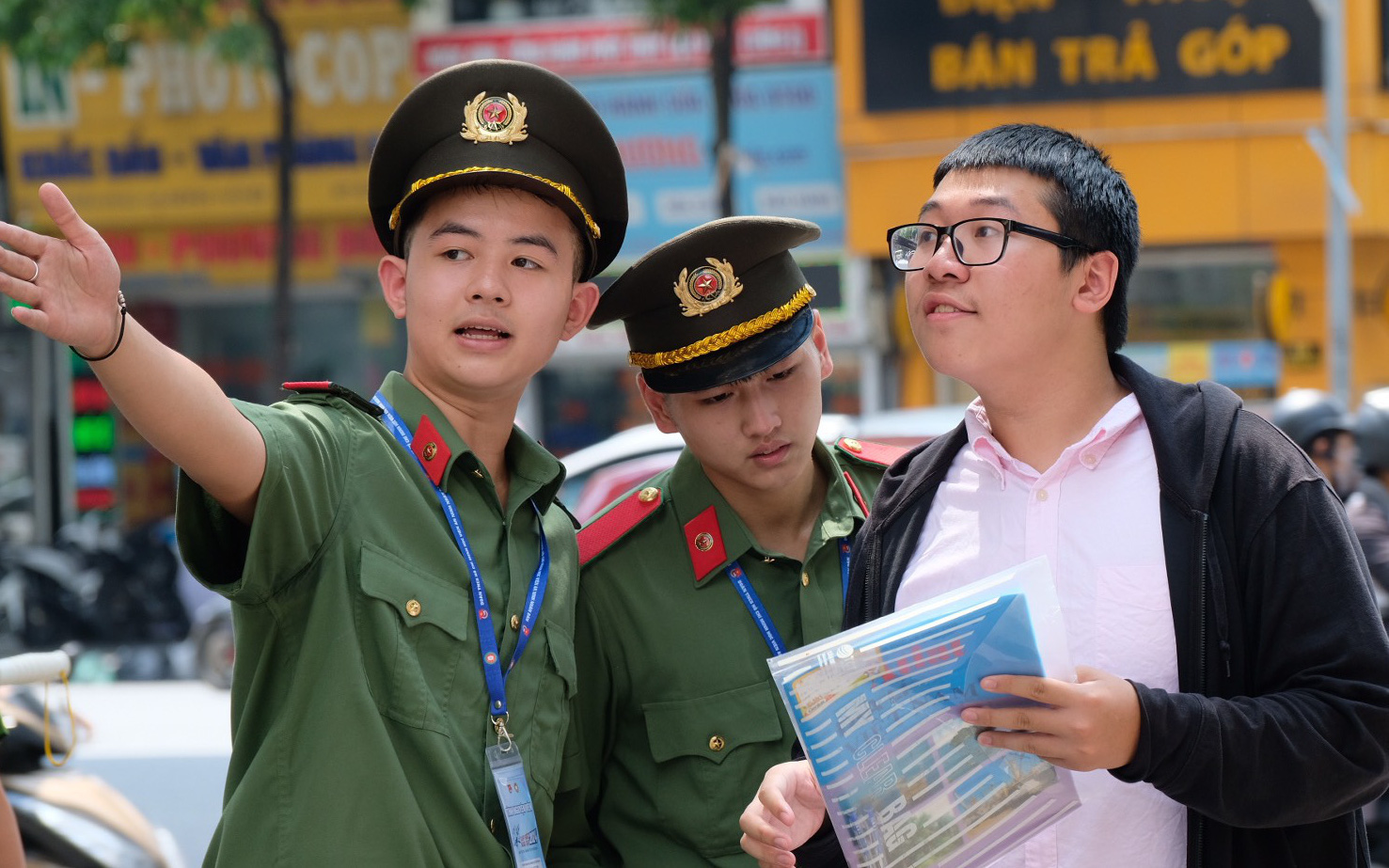 Thi đánh giá vào các trường công an: 'Đề thi văn khá lạ'- Ảnh 13. Gần 18.000 thí sinh đua tài cho hơn 2.100 suất vào các trường công an