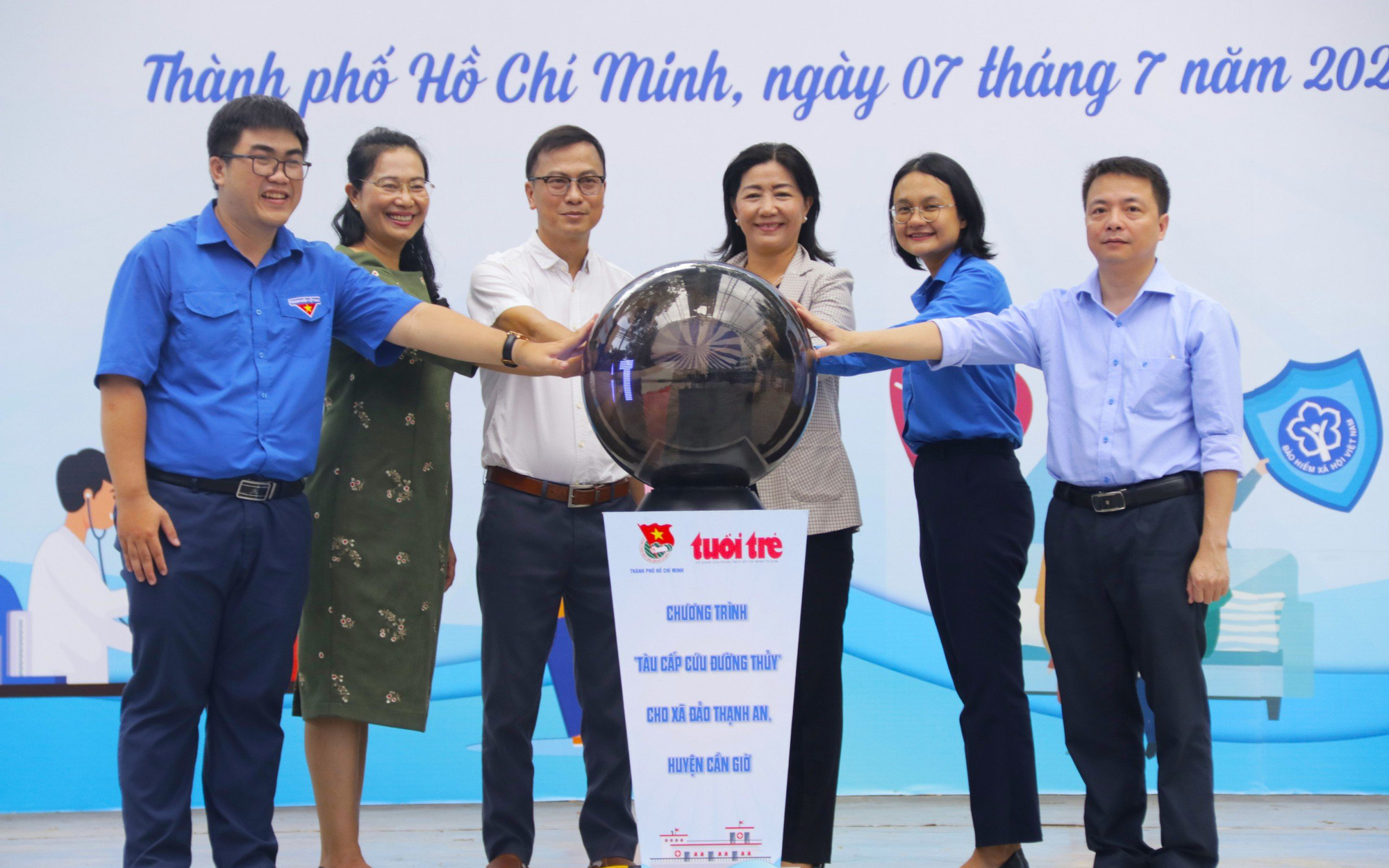 Tin vui giáp tết Ất Tỵ, toàn bộ xã đảo Thạnh An xài lưới điện quốc gia - Ảnh 4.