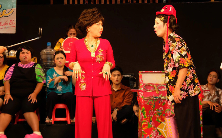 Mùa sân khấu buồn