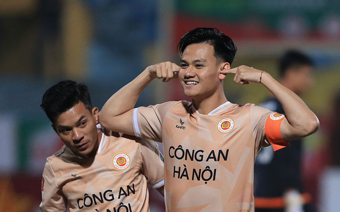 Mua Hồ Tấn Tài, CLB B.Bình Dương quyết đua vô địch V-League- Ảnh 3. CLB Công An Hà Nội chia tay Hồ Tấn Tài và Bùi Tiến Dụng