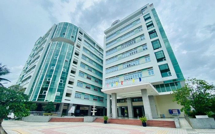 Ngân hàng xiết nợ doanh nghiệp của chuyên gia kinh tế nổi tiếng Việt Nam- Ảnh 2. Ngân hàng xiết khoản nợ trăm tỉ của một trường cao đẳng kinh tế ở TP.HCM