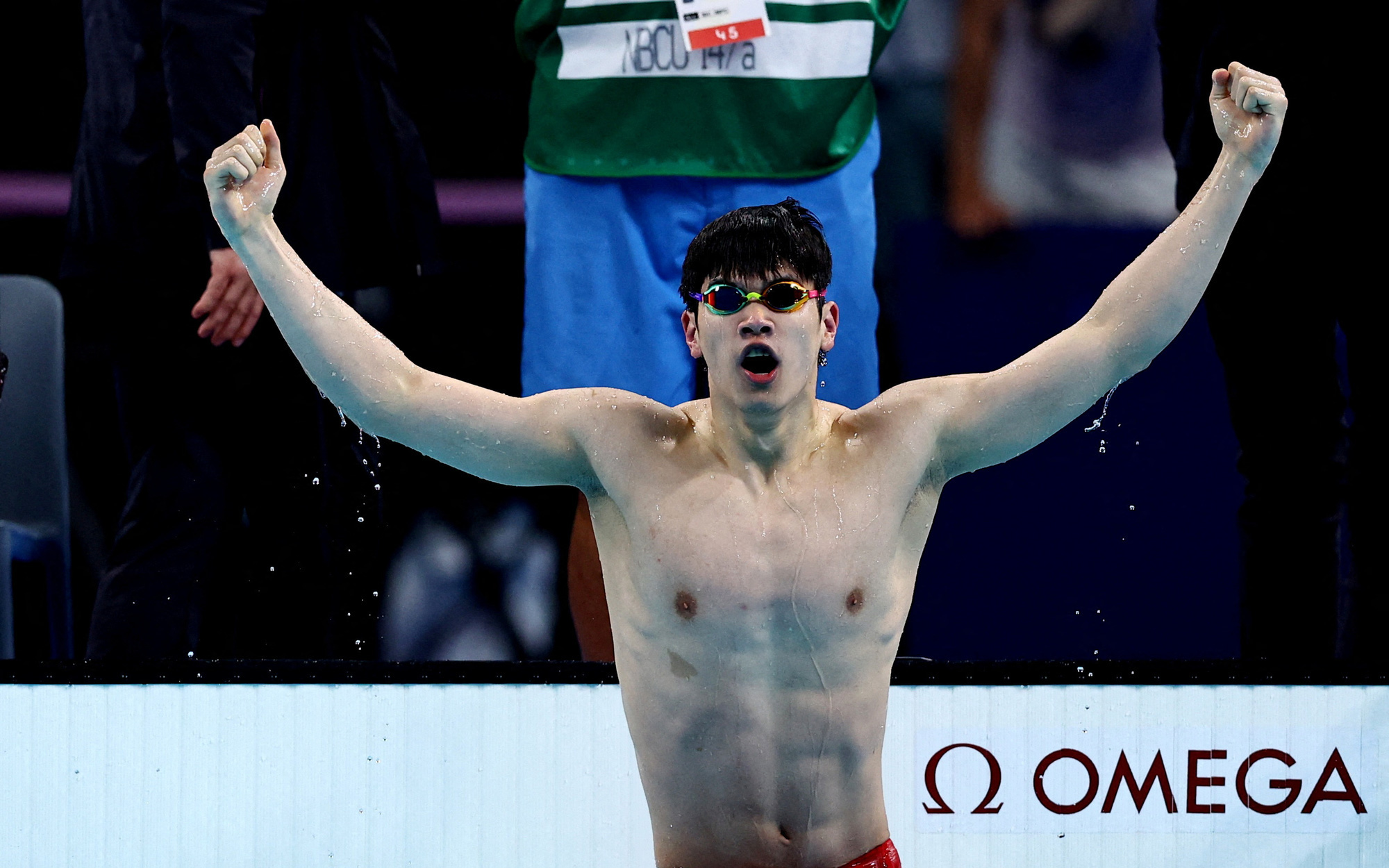 Kình ngư Ledecky làm nên lịch sử với huy chương vàng Olympic thứ 8 trong sự nghiệp- Ảnh 4. Kình ngư Trung Quốc phá kỷ lục thế giới của chính mình ở 100m tự do