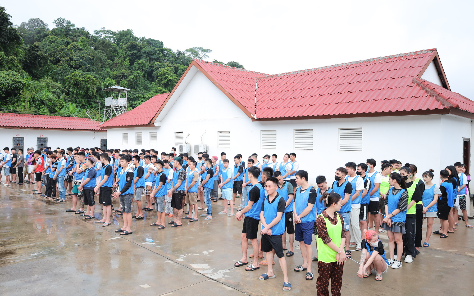 Bắt nhóm lừa đảo, rửa số tiền lớn phối hợp với người bên Campuchia- Ảnh 3. Bắt nhóm lừa đảo, rửa số tiền lớn phối hợp với người bên Campuchia- Ảnh 3.