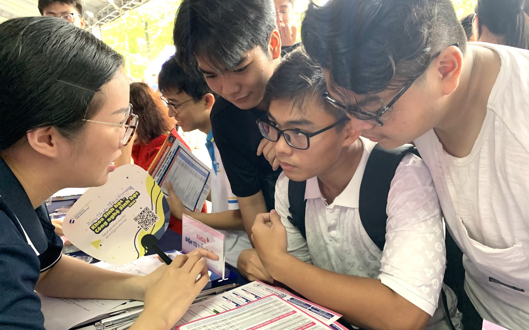 Hàng loạt trường đại học sẽ công bố điểm chuẩn từ chiều 17-8- Ảnh 3. Ngày mai 13-8, bắt đầu lọc ảo xét tuyển đại học