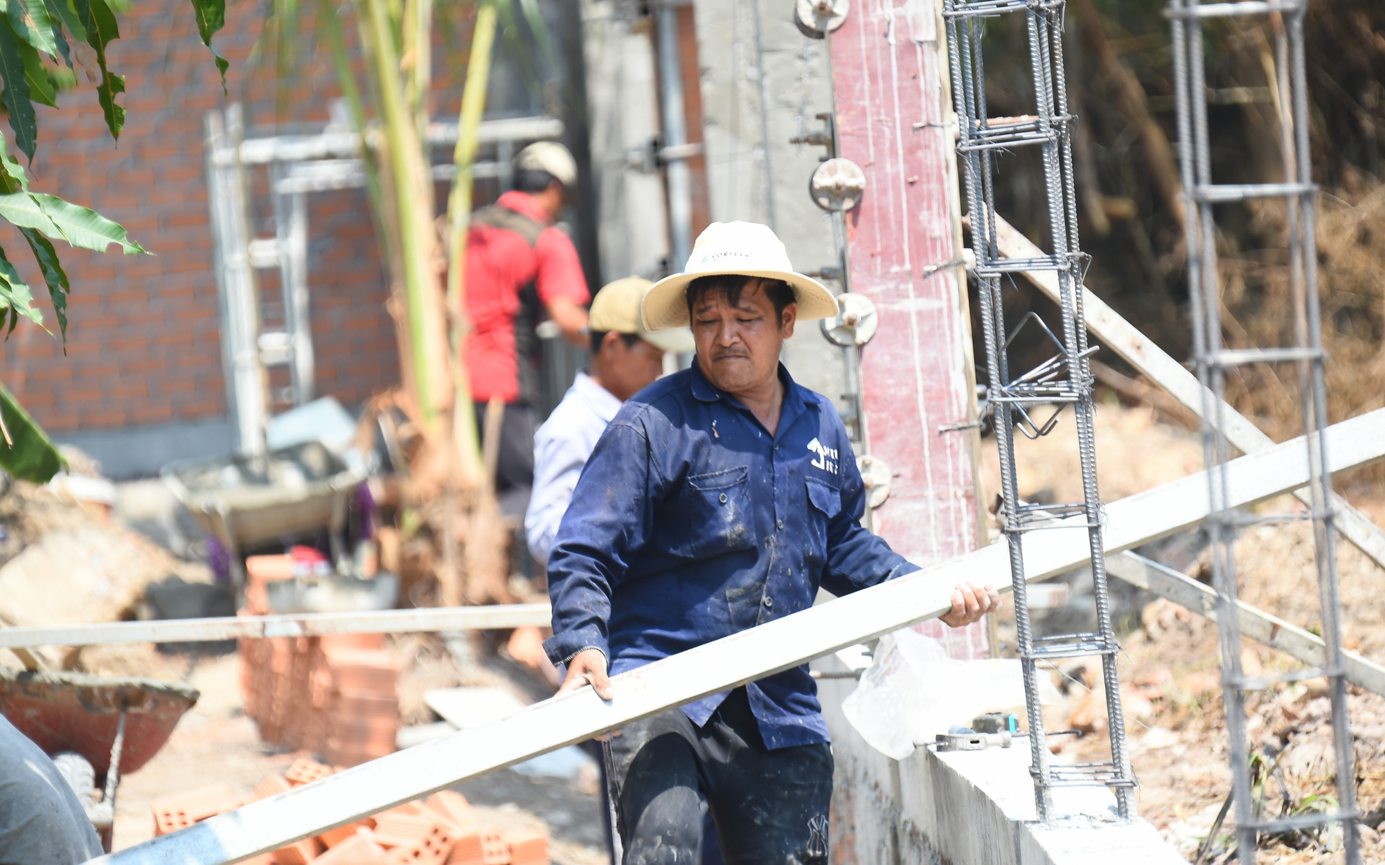 Chủ đầu tư không được uỷ quyền nhận đặt cọc nhà ở hình thành trong tương lai - Ảnh 4.