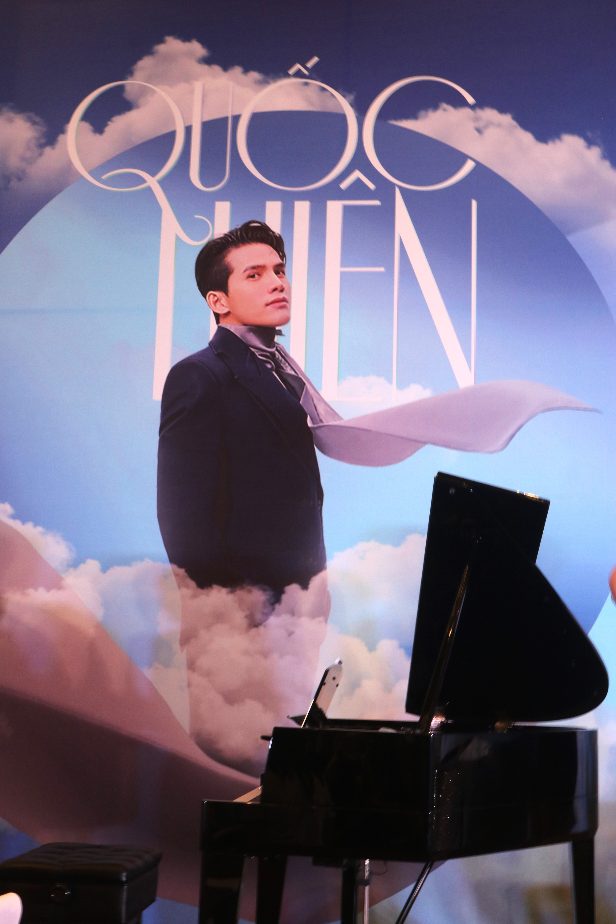 क्वोक थिएन के लगभग 20 गायन करियर के अवसर पर स्काईनोट - थिएन थान लाइव कॉन्सर्ट आयोजित किया गया - फोटो: थुओंग खाई Live concert Skynote - Thiên Thanh được tổ chức nhân dịp gần 20 năm ca hát của Quốc Thiên - Ảnh: THƯỢNG KHẢI