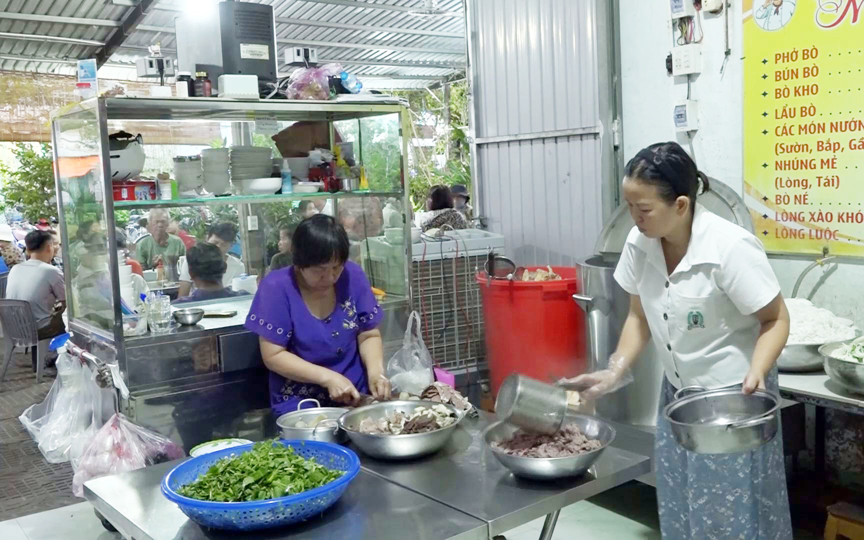 Cuộc thi Lan tỏa năng lượng tích cực 2024: ‘Chiến thần’ làm tình nguyện- Ảnh 1.