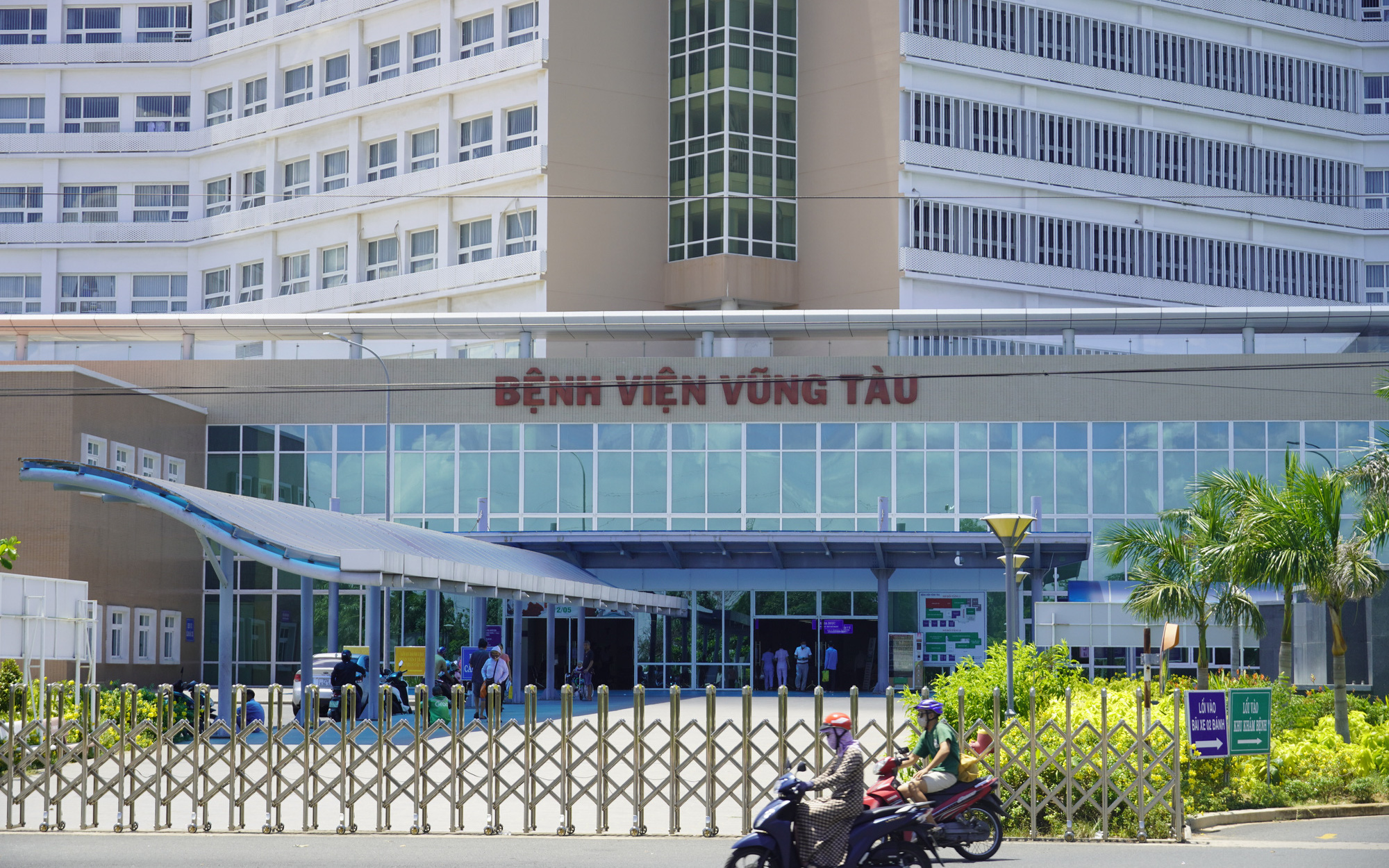 Cụ ông gặp tai nạn nằm viện 15 ngày chưa tìm được người thân - Ảnh 2.