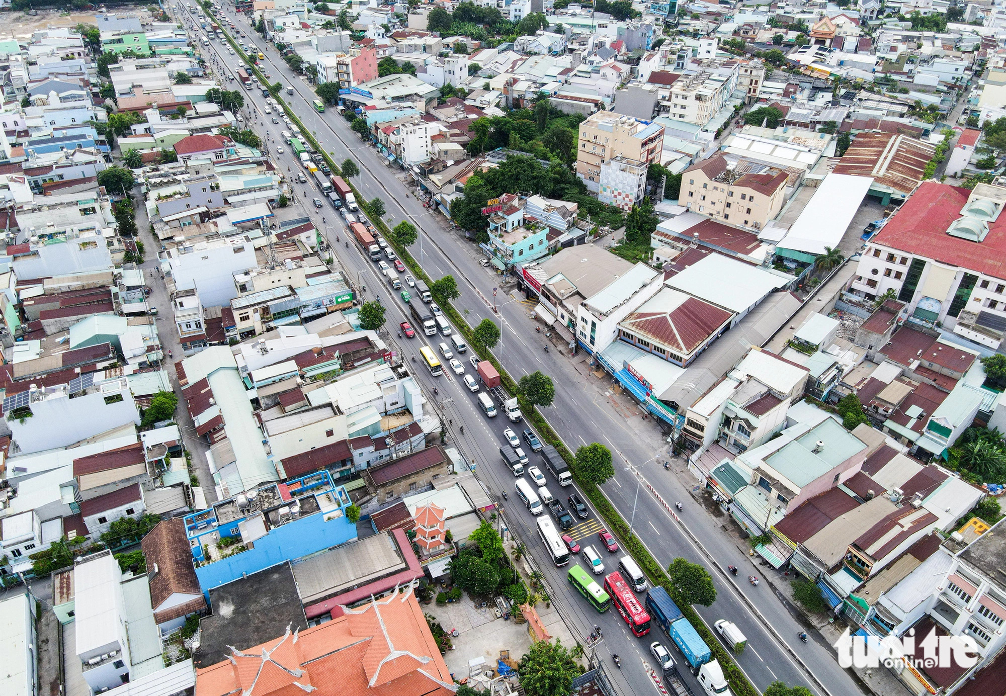 Dự án xây dựng cao tốc TP.HCM - Mộc Bài khi hoàn thành sẽ giảm áp lực cho quốc lộ 22 (qua huyện Củ Chi, TP.HCM) vốn đã quá tải - Ảnh: CHÂU TUẤN