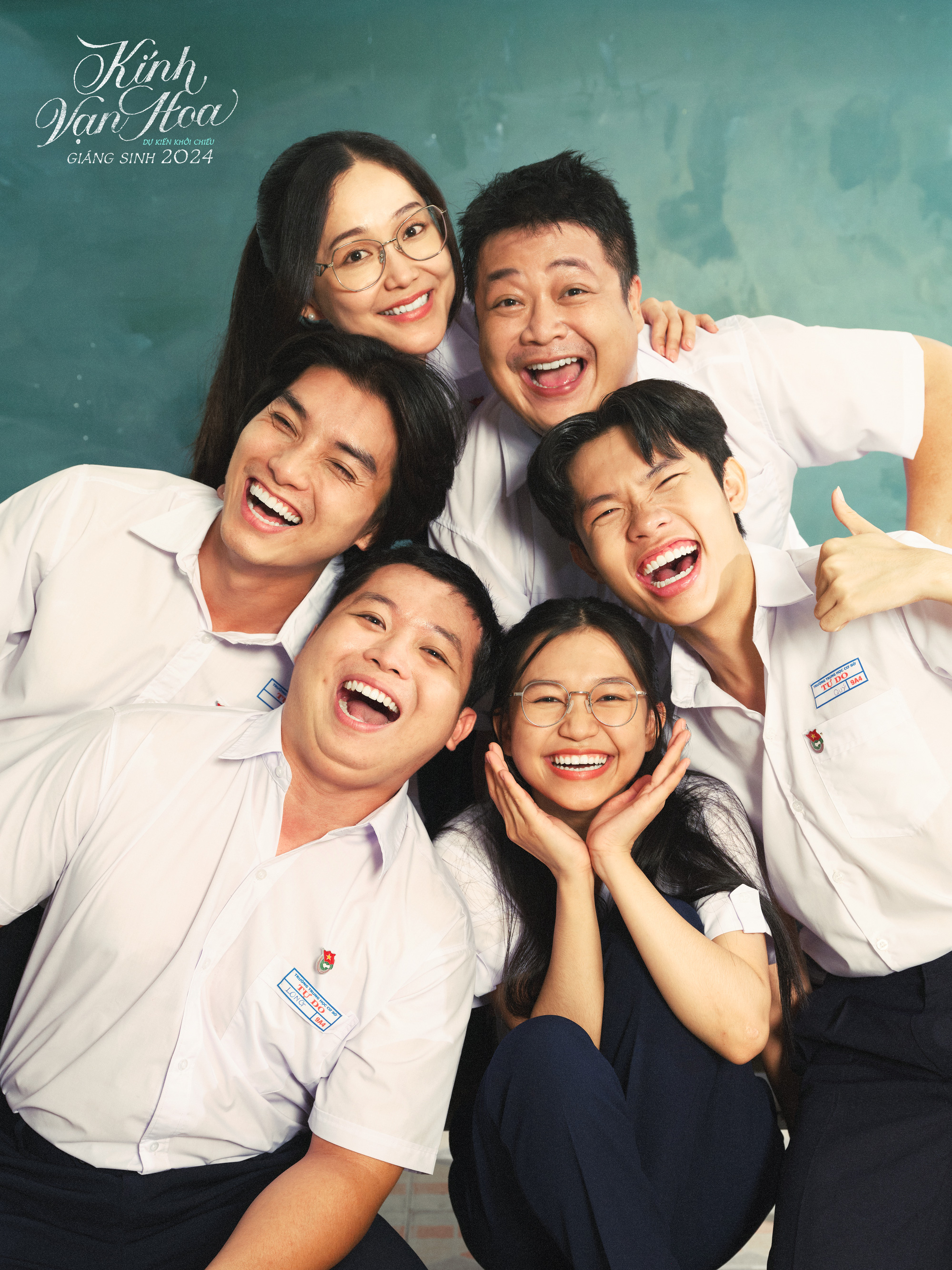 Hai thế hệ diễn viên đóng phim Kính vạn hoa trong một khung hình