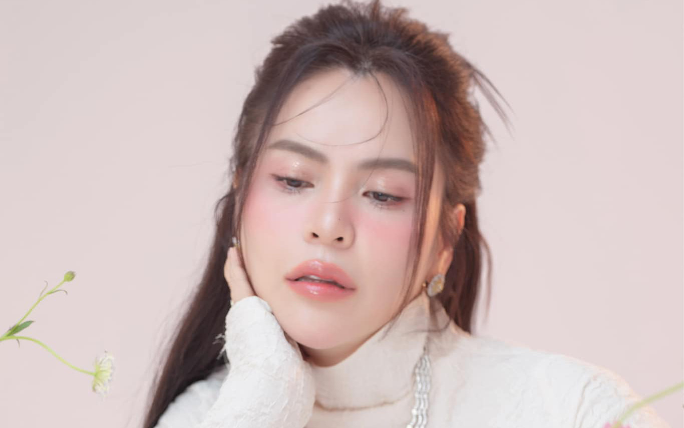 Hoa hậu Phương Lê bị xử phạt vi phạm hành chính vì sửa lời Quốc ca - Ảnh 2.