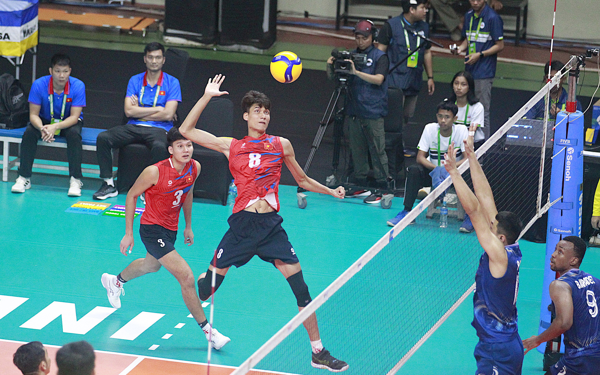 Bóng chuyền nam Việt Nam thua trận thứ 5 liên tiếp ở SEA V.League- Ảnh 2. Bóng chuyền nam Việt Nam thua trận thứ 5 liên tiếp ở SEA V.League- Ảnh 2.