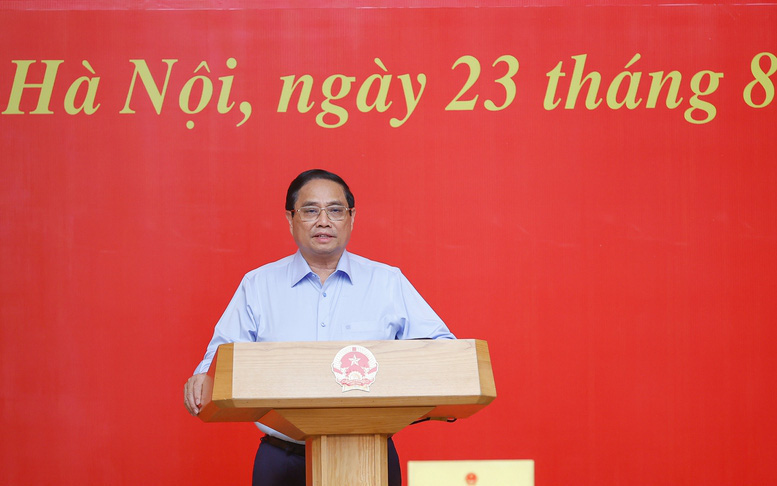 Thủ tướng: năm 2025 phải huy động mọi nguồn lực tài chính đầu tư cho các dự án lớn - Ảnh 1.