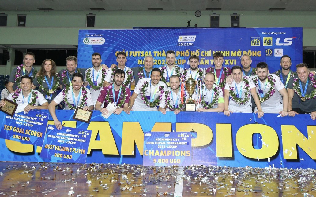 Thái Sơn Nam thảm bại 1-10 ở chung kết futsal Cúp quốc gia 2024 - Ảnh 2.