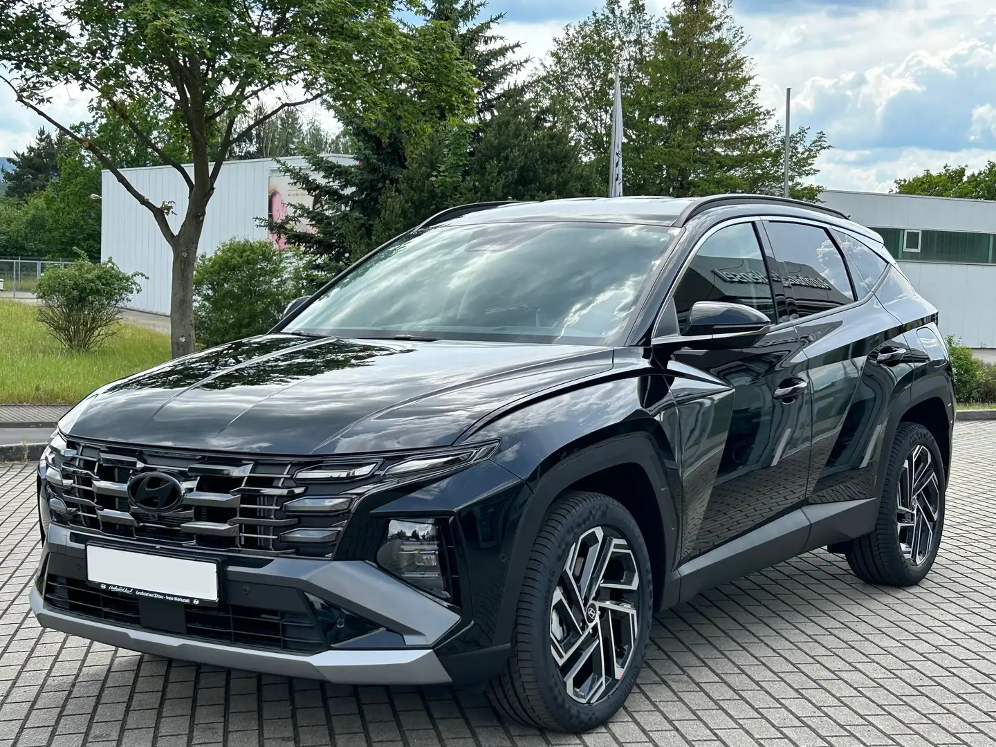 Hyundai Tucson giảm giá hơn 30 triệu đồng tại đại lý: Chỉ còn 2 bản, dễ dọn kho chờ bản nâng cấp mới ra mắt đấu CX-5- Ảnh 3. Hyundai Tucson giảm giá hơn 30 triệu đồng tại đại lý: Chỉ còn 2 bản, dễ dọn kho chờ bản nâng cấp mới ra mắt đấu CX-5- Ảnh 3.