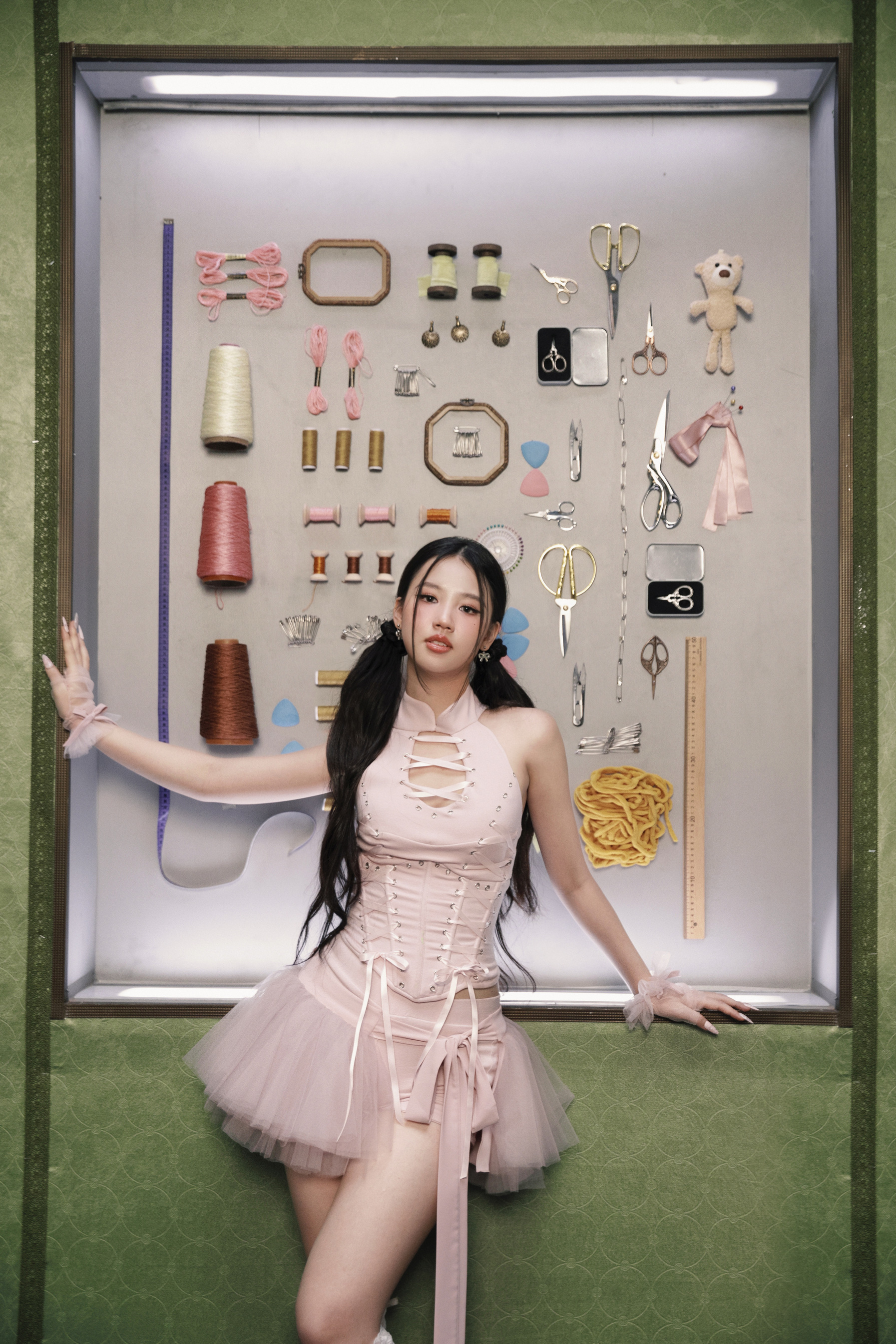 アメーが夢の神を演じる - 写真: NVCC Amee ra album sau 2 năm vắng bóng, chuyện giải cứu là chiêu trò?- Ảnh 4.