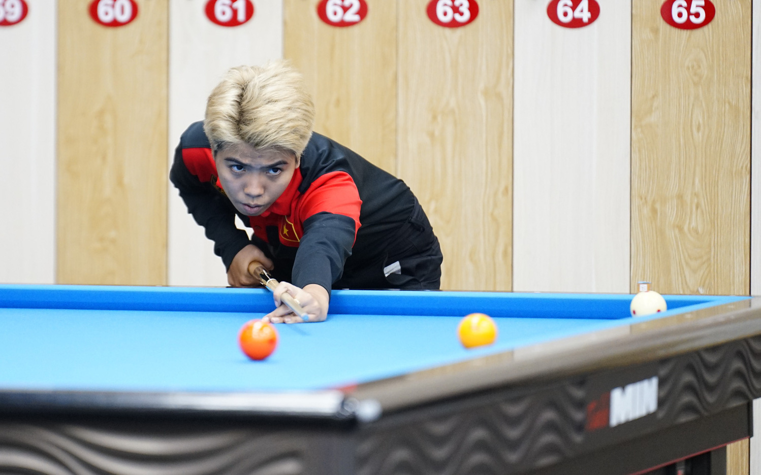 Cơ thủ Dương Quốc Hoàng yêu cầu gỡ mọi lệnh cấm với billiards Việt Nam- Ảnh 3. Đánh bại cơ thủ hạng 7 thế giới, Bích Trâm vô địch Giải billiards HBSF 2024