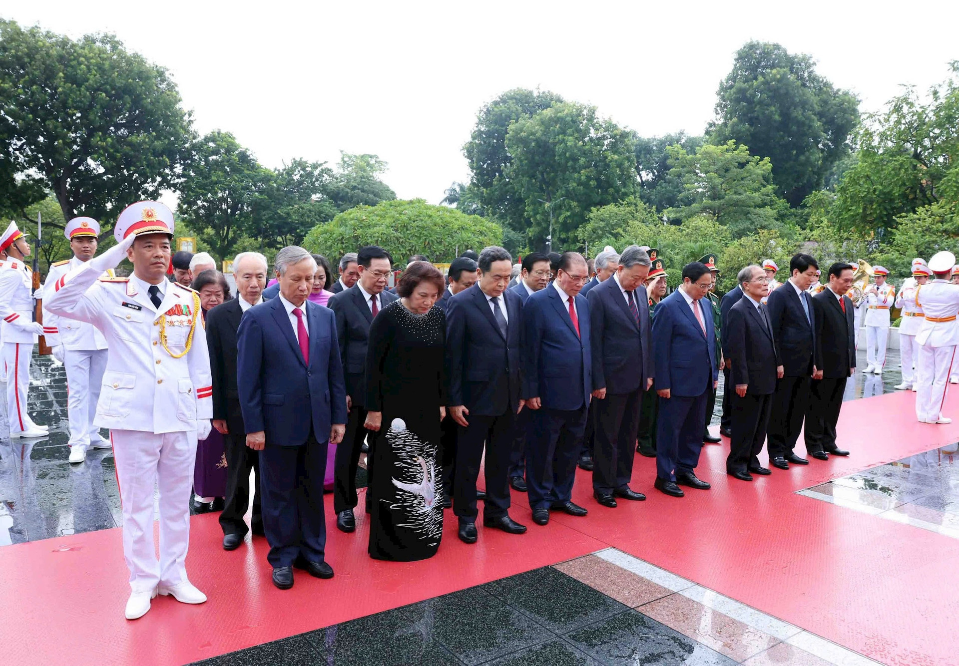 Lãnh đạo Đảng, Nhà nước viếng Chủ tịch Hồ Chí Minh nhân Quốc khánh 2-9 - Ảnh 5.