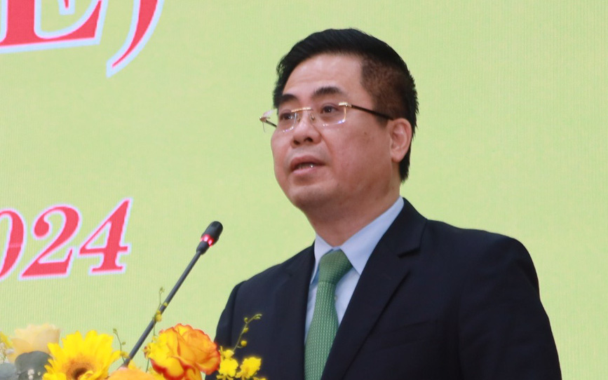 Tân chủ tịch UBND tỉnh Quảng Ngãi: Cần chính quyền đoàn kết, hành động, cầu thị- Ảnh 3. Thủ tướng phê chuẩn kết quả bầu ông Nguyễn Hoàng Giang làm chủ tịch UBND tỉnh Quảng Ngãi