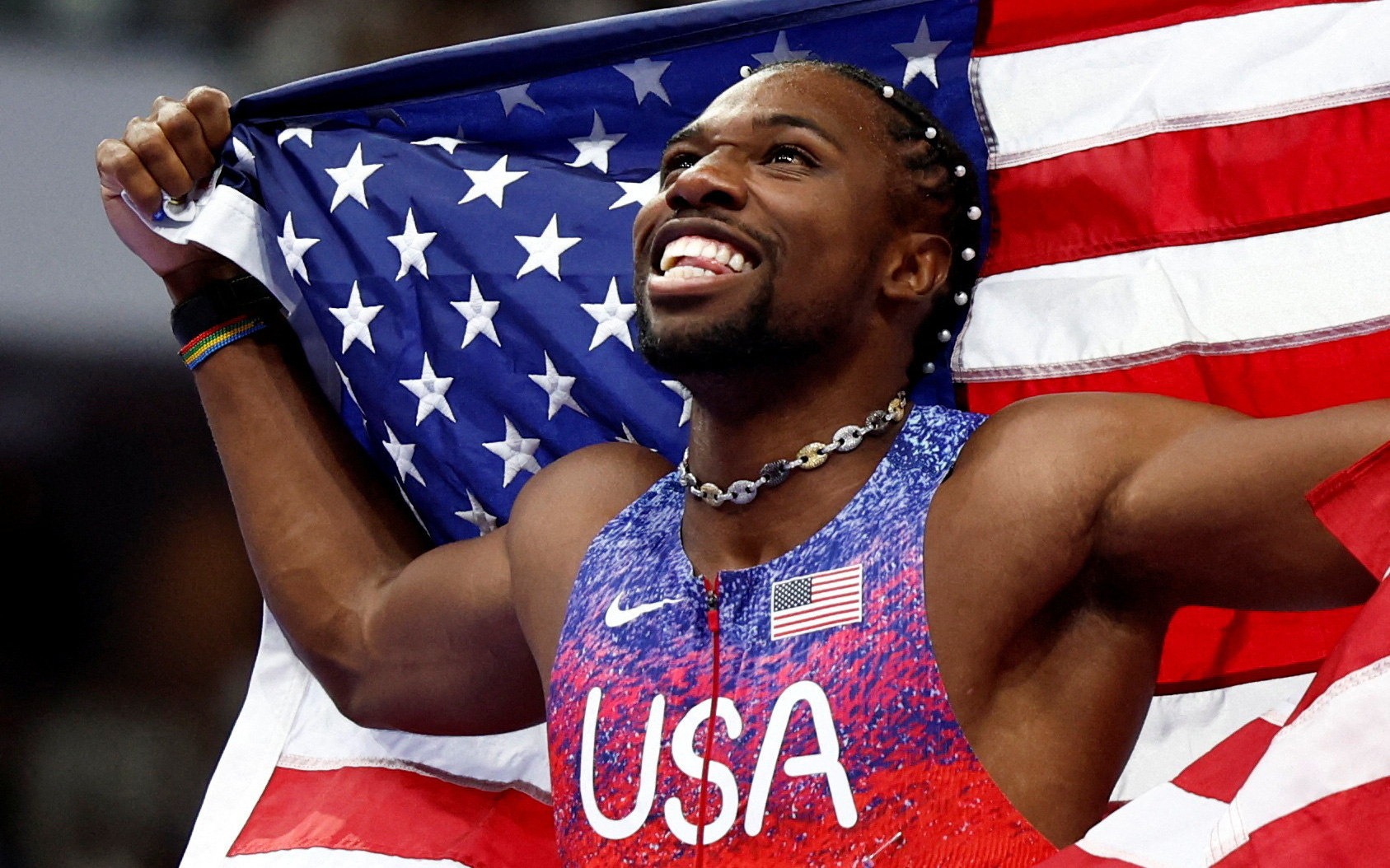 Chiến thắng kiểu Hollywood của Noah Lyles ở Olympic gây sốt trên mạng xã hội- Ảnh 2. Cự ly chạy 100m ở Olympic 2024: 2 VĐV về đích cùng giờ