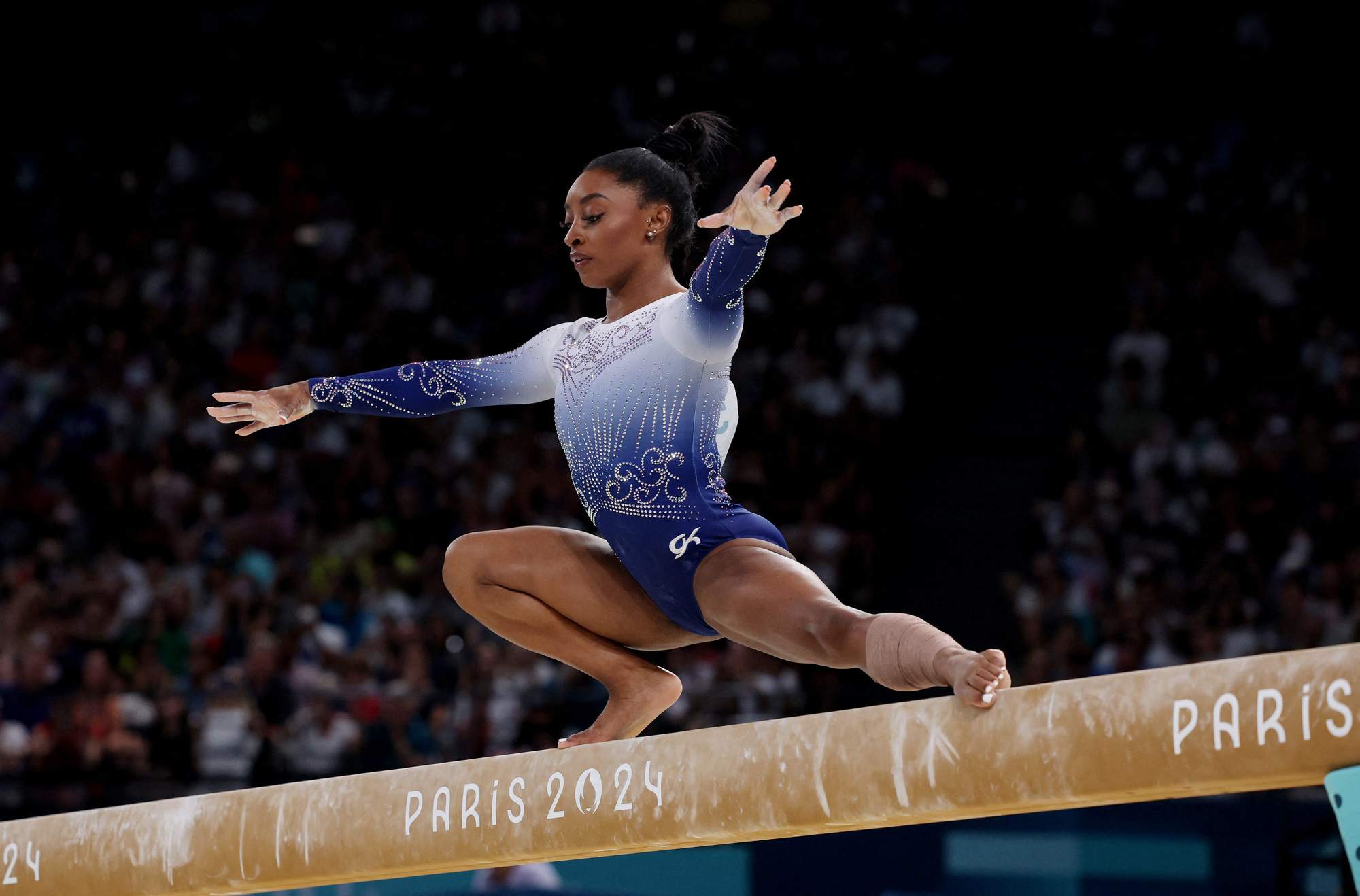 Simone Biles liên tục té ngã, Mỹ mất huy chương tại Olympic 2024- Ảnh 5.