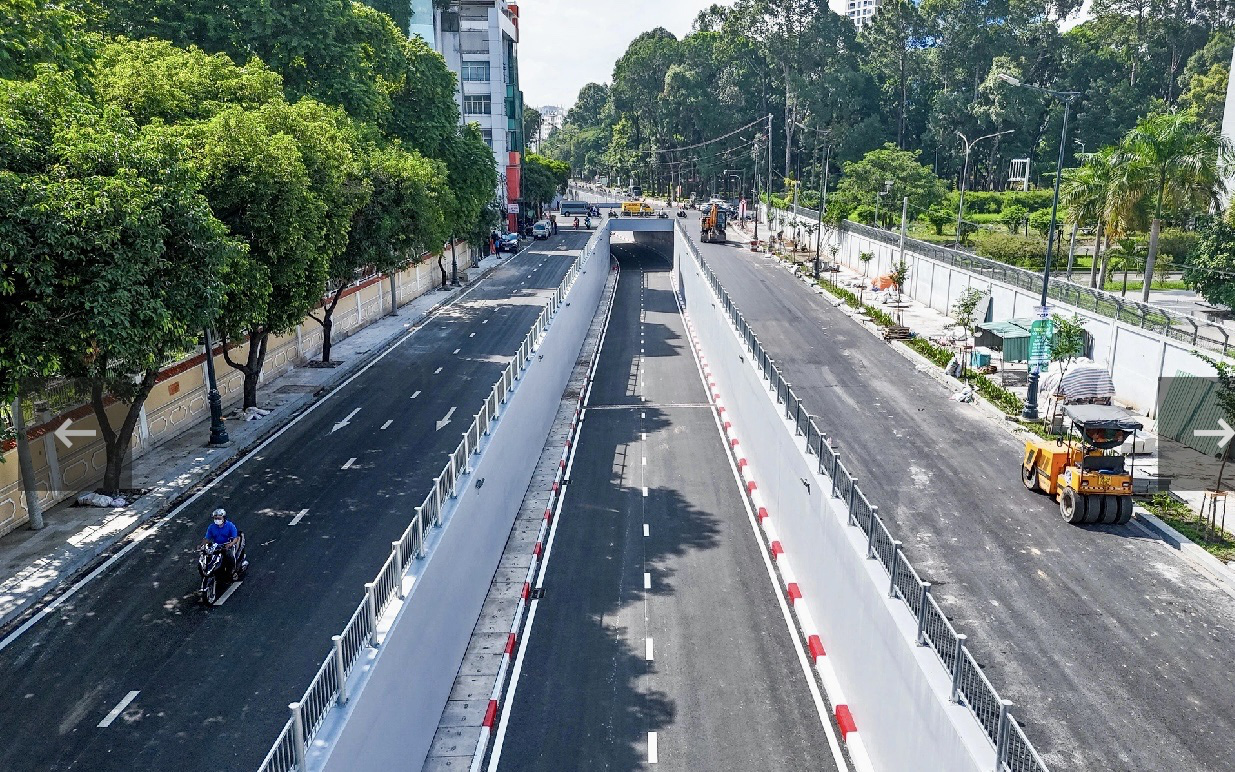 Lãnh đạo TP.HCM thực địa, yêu cầu đẩy nhanh tiến độ đường nối Trần Quốc Hoàn - Cộng Hòa - Ảnh 4.